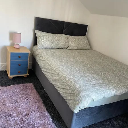 Mr Sandman's 2*