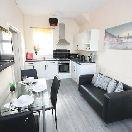 Cosy Casa: Beachfront Promenade Retreat With Free Parking * Blackpool