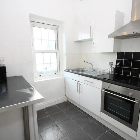 Cosy Casa: Beachfront Promenade Retreat With Free Parking Apartment Blackpool