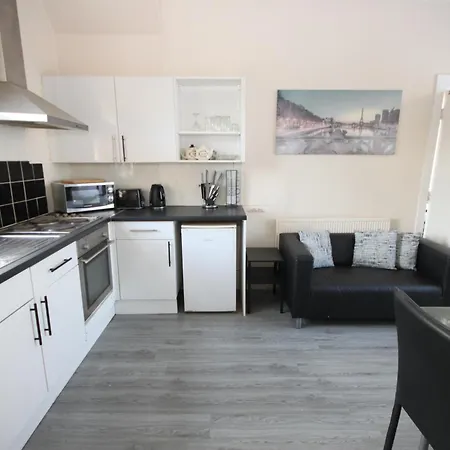 Cosy Casa: Beachfront Promenade Retreat With Free Parking Blackpool