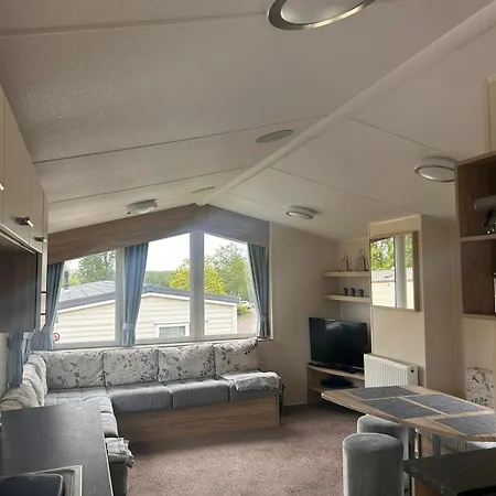 Holiday park 8 Berth Caravan Marton Mere Blackpool