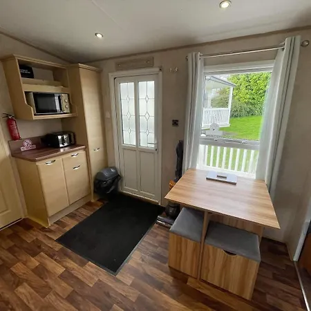 8 Berth Caravan Marton Mere *