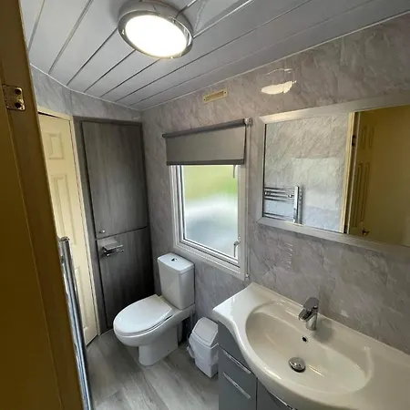 8 Berth Caravan Marton Mere Blackpool
