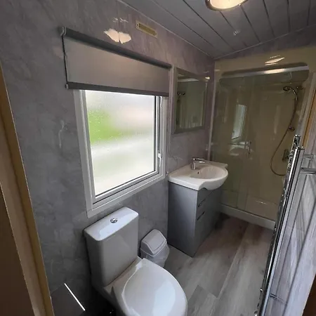 Holiday park 8 Berth Caravan Marton Mere