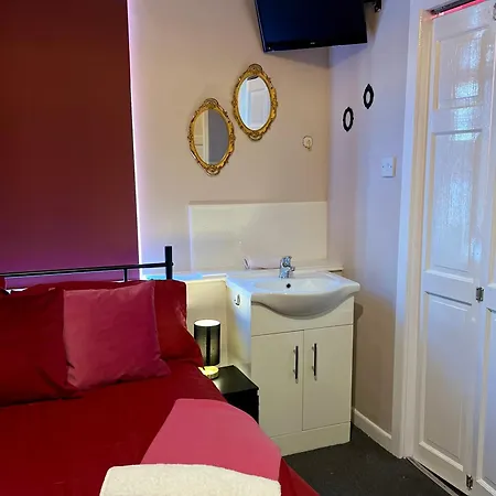 Winter Gardens Large Modern Holiday home Blackpool