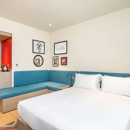 Hampton By Hilton Hotel