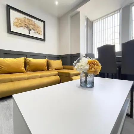 Serenity Apartment *