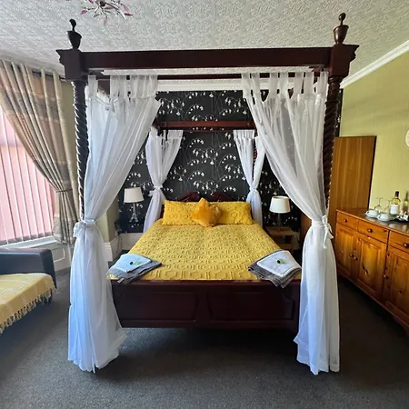 The Holmlea Guest house 3*
