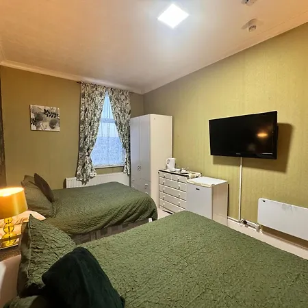Guest house The Holmlea