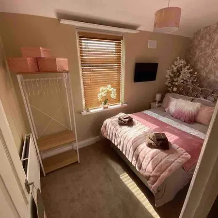 Ocean Hot Tub - Sleeps 11 * Blackpool