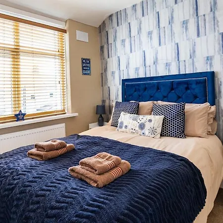 Ocean Hot Tub - Sleeps 11 Blackpool