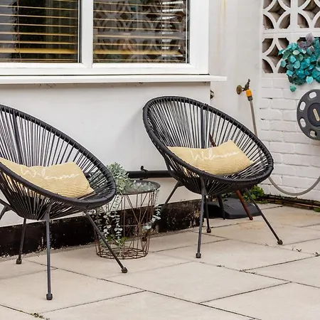Ocean Hot Tub - Sleeps 11 * Blackpool