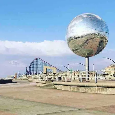 Holiday home Ocean Hot Tub - Sleeps 11 Blackpool