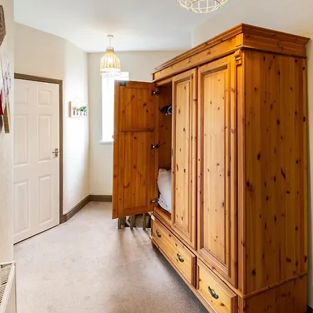 Ocean Hot Tub - Sleeps 11 * Blackpool