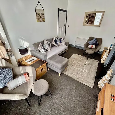 Entire In With Free Parking And A Private Patio Garden Blackpool