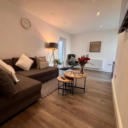 Apartment Franks 1 - Outdoor Courtyard - Sleeps 6 Blackpool