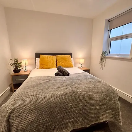 Apartment Franks 1 - Outdoor Courtyard - Sleeps 6 *