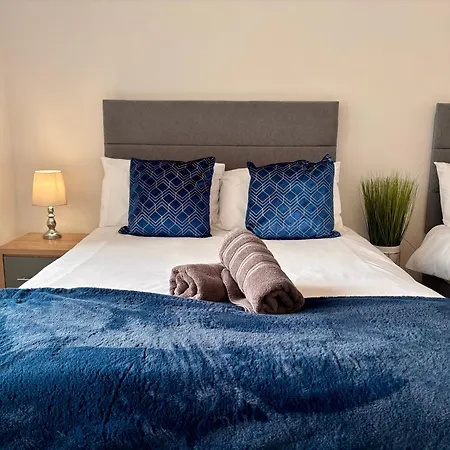 Apartment Franks 4 - Roof Terrace - Sleeps 6 Blackpool