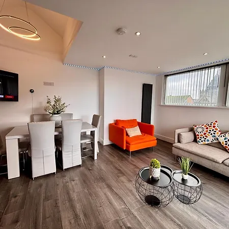 Franks 4 - Roof Terrace - Sleeps 6 Apartment *