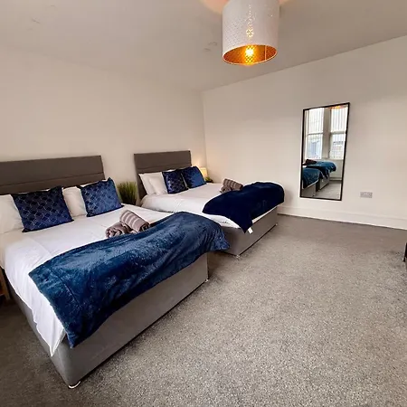 Apartment Franks 4 - Roof Terrace - Sleeps 6 *
