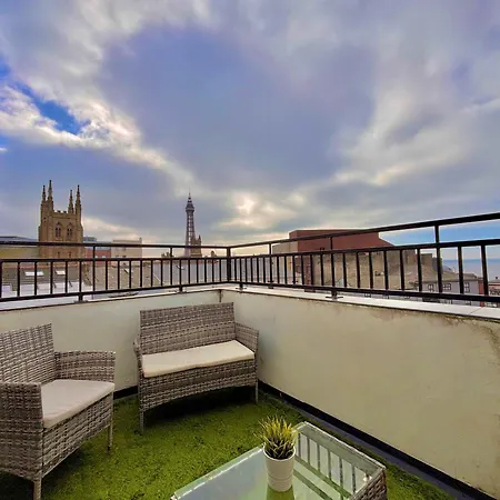 Franks 4 - Roof Terrace - Sleeps 6 Apartment *