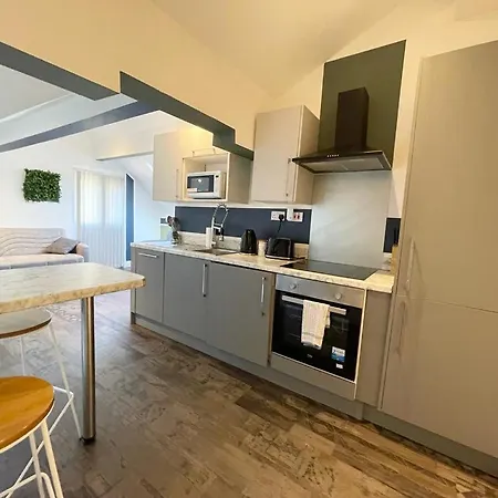 South Pier Apartments - Close To Pleasure Beach And Seafront * Blackpool