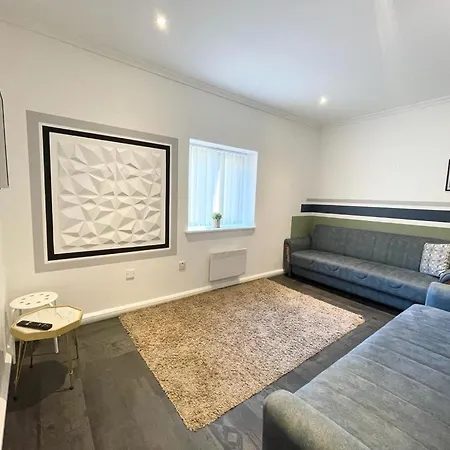 South Pier Apartments - Close To Pleasure Beach And Seafront Blackpool