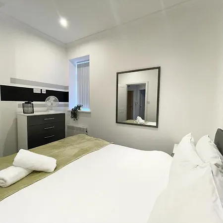 South Pier Apartments - Close To Pleasure Beach And Seafront