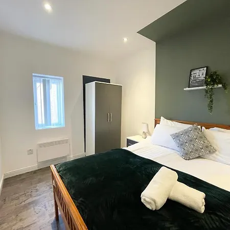 South Pier Apartments - Close To Pleasure Beach And Seafront * Blackpool