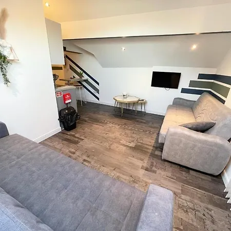 South Pier Apartments - Close To Pleasure Beach And Seafront Apartment