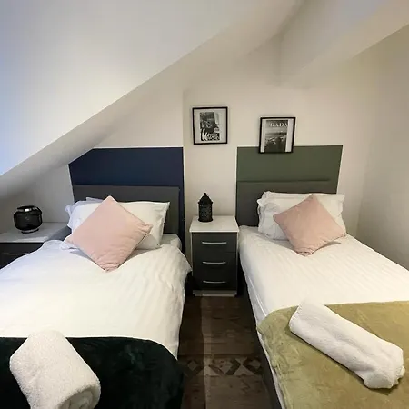 Apartment South Pier Apartments - Close To Pleasure Beach And Seafront *