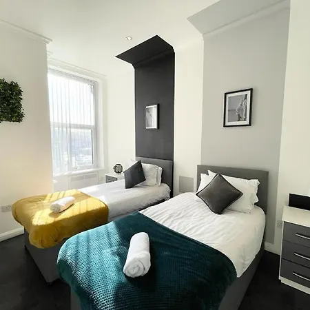 South Pier Apartments - Close To Pleasure Beach And Seafront Blackpool