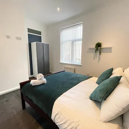 Apartment South Pier Apartments - Close To Pleasure Beach And Seafront
