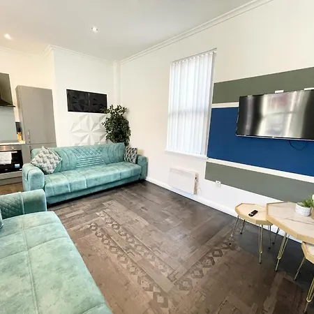 South Pier Apartments - Close To Pleasure Beach And Seafront * Blackpool