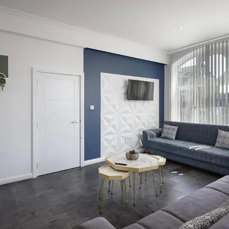 Apartment South Pier Apartments - Close To Pleasure Beach And Seafront *