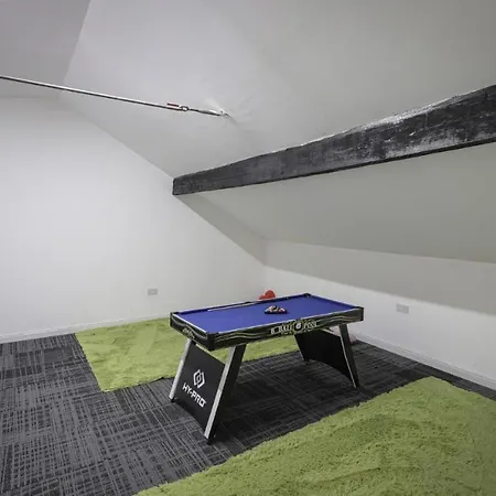 South Pier Apartments - Close To Pleasure Beach And Seafront *