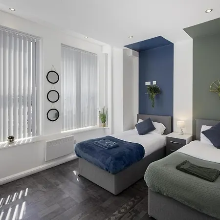 South Pier Apartments - Close To Pleasure Beach And Seafront Apartment *