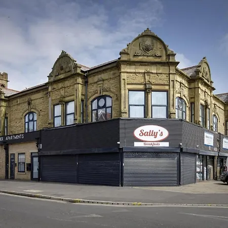 South Pier Apartments - Close To Pleasure Beach And Seafront Apartment Blackpool