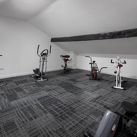Apartment South Pier Apartments - Close To Pleasure Beach And Seafront Blackpool