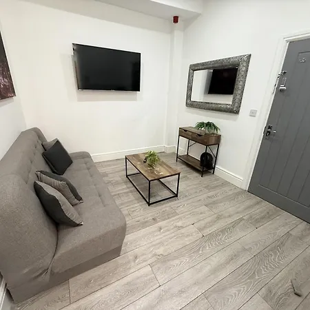 Osborne Luxury Hot Tub And Jacuzzi Apartment Blackpool