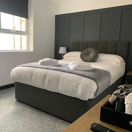 Hotel Woodhouse Fully Refurbished Quiet Family No Stag Or Hens Will Be Refused On Checkin 4*