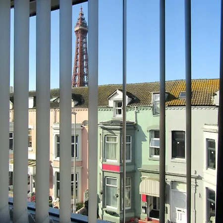 Wilsons - Tower View 3* Blackpool