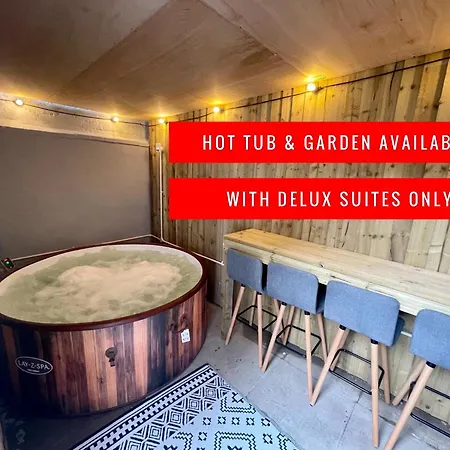 Osborne Luxury Hot Tub And Jacuzzi *