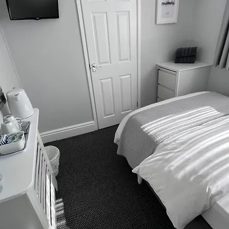 Chadberry House 3*