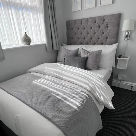 Bed & Breakfast Chadberry House 3*