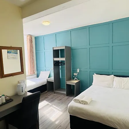 Calypso Hotel 2*