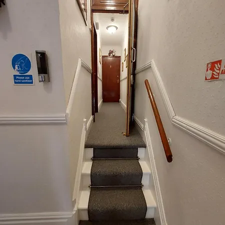 Westfield House 3*