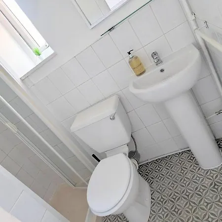 Barton Beachside - Family Onebedroom Apartment, Double & Bunkbed - & Promenade Location - Over 21's, Family Friendly Only, Id Required Apartment Blackpool