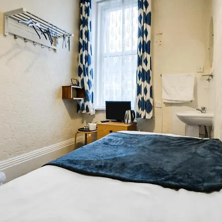 St Kildas, Hotel 3*