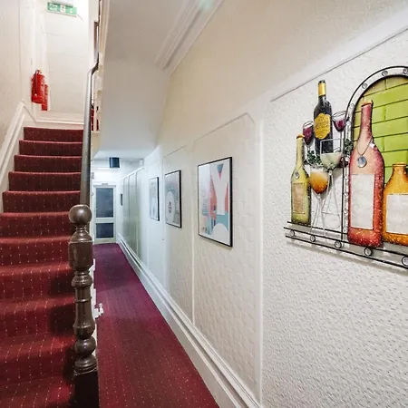 St Kildas, Hotel Blackpool